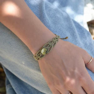 Boho μακραμέ βραχιόλι λαδί